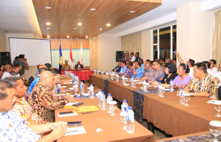 Gubernur Usulkan Seluruh Anggaran Infrastruktur Otsus Biayai PON